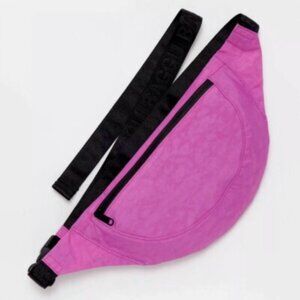 Baggu Crescent Fanny Pack in Extra Pink